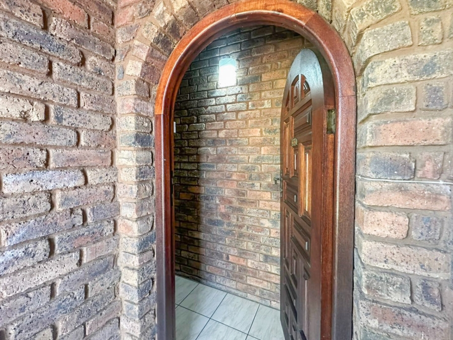 3 Bedroom Property for Sale in Meerhof North West